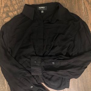 NWOT. Cropped Long Sleeve w/ Collar. Size S